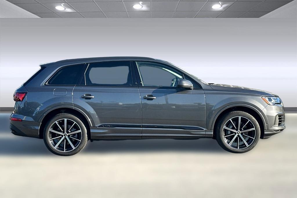 used 2022 Audi Q7 car, priced at $37,498