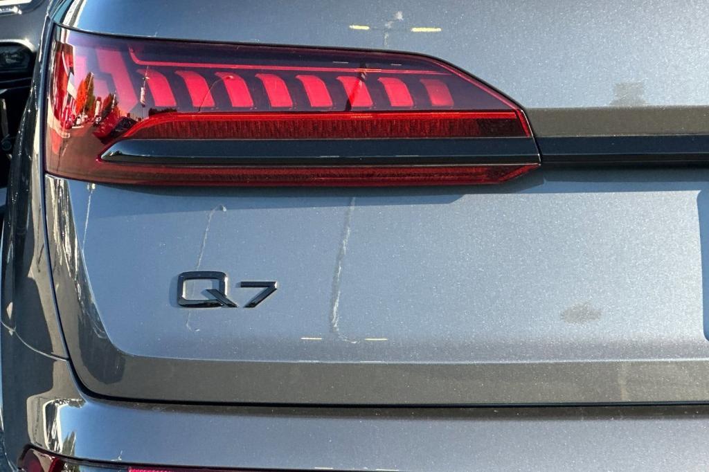 used 2022 Audi Q7 car, priced at $37,498
