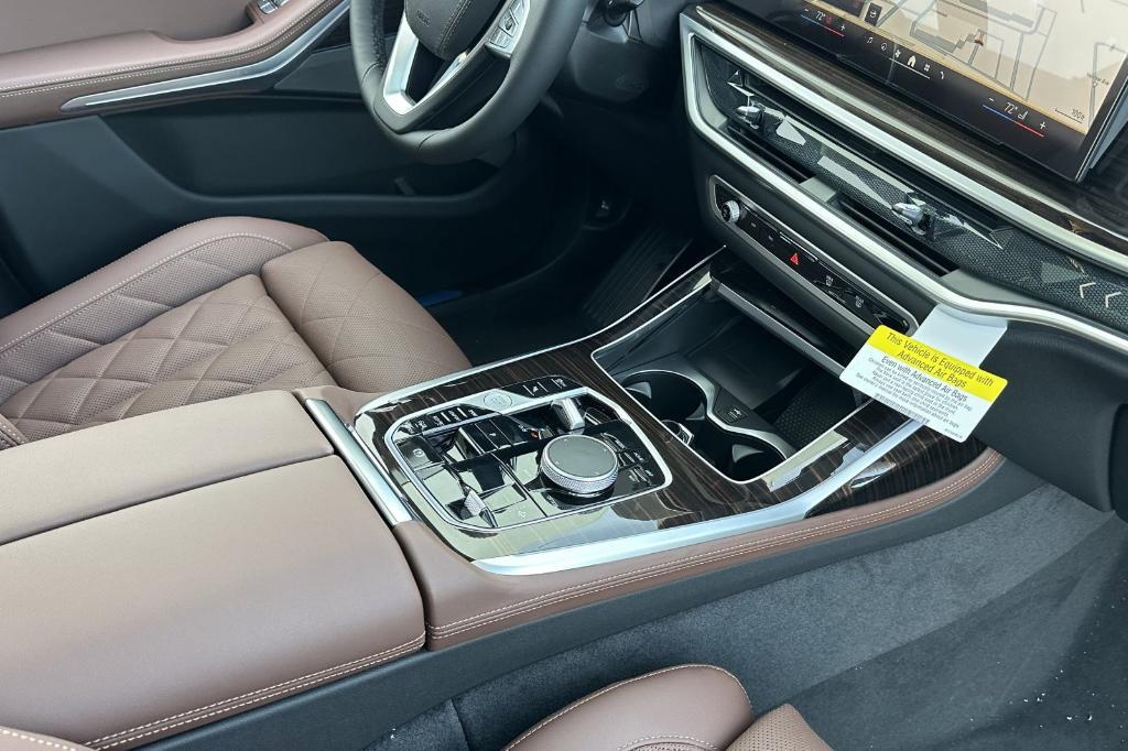 new 2025 BMW X7 car, priced at $92,700