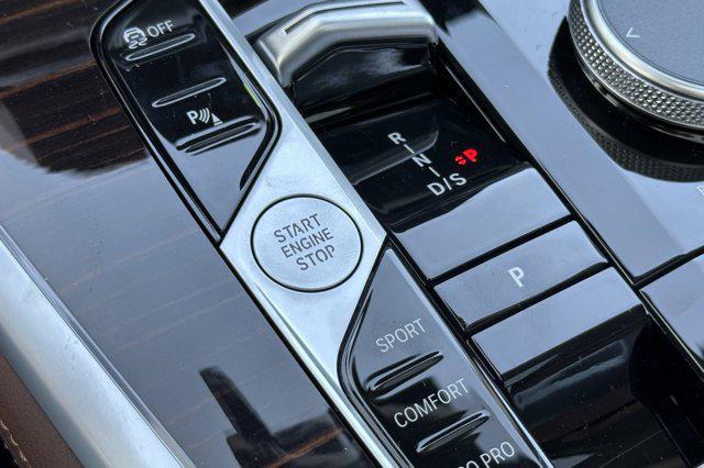 new 2025 BMW X7 car, priced at $92,700