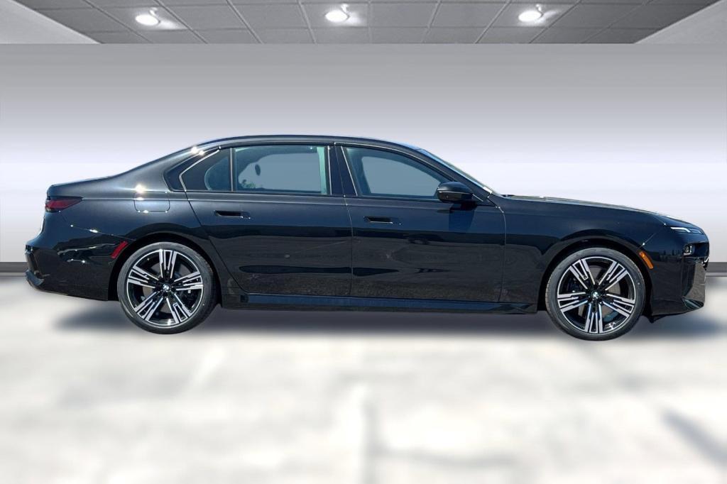 new 2025 BMW 760 car, priced at $139,175