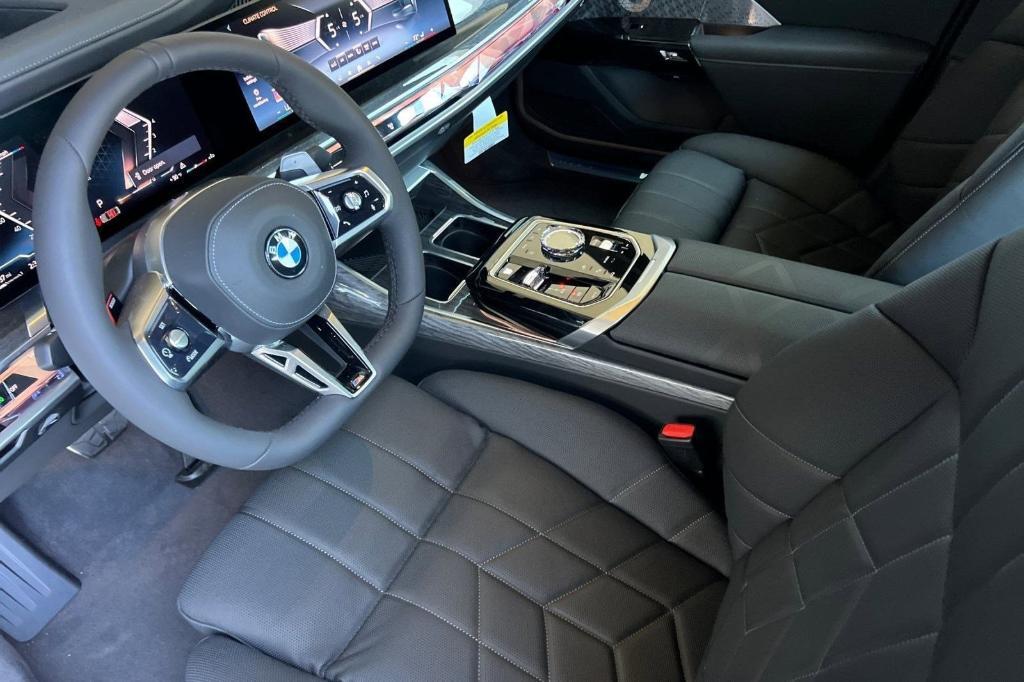 new 2025 BMW 760 car, priced at $139,175