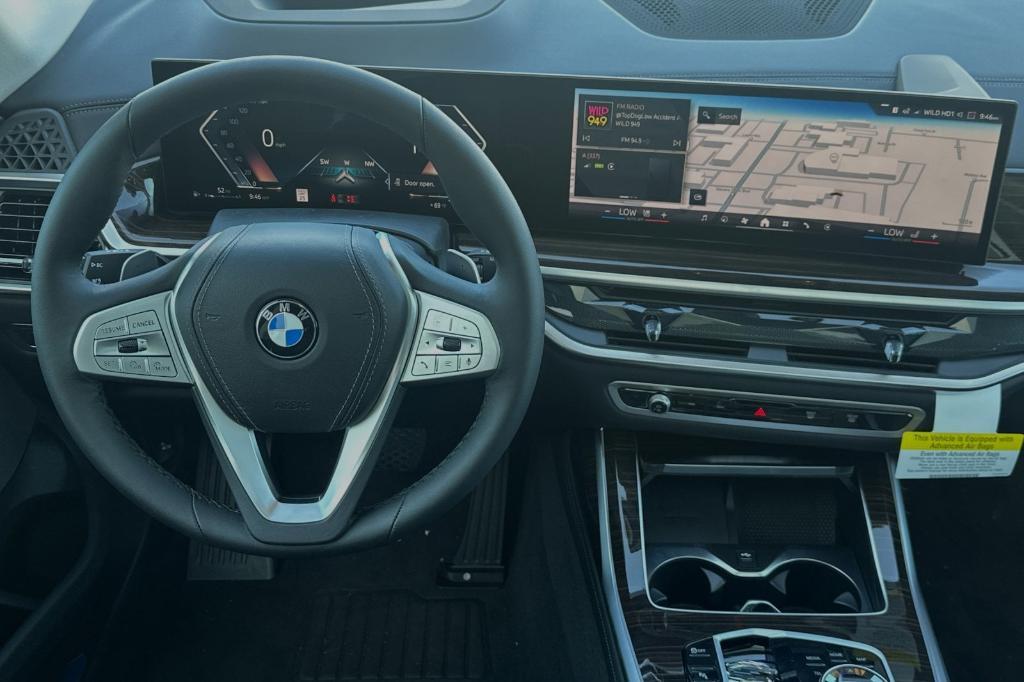 new 2025 BMW X7 car, priced at $95,425