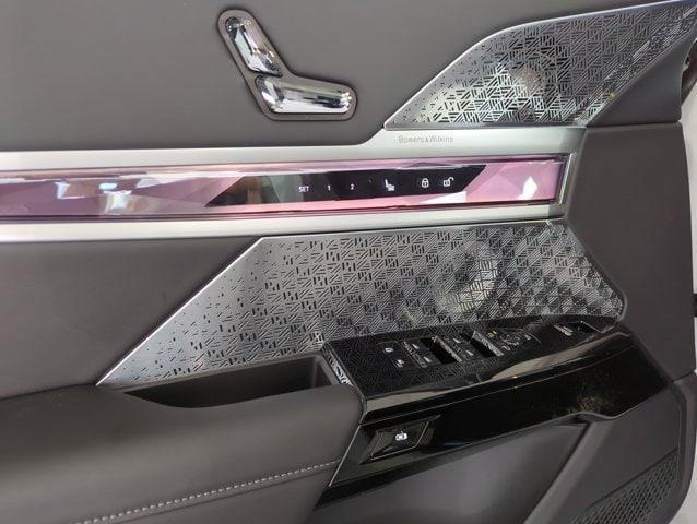new 2025 BMW i7 car, priced at $136,725