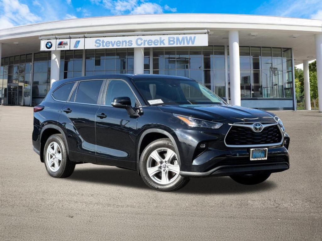used 2024 Toyota Highlander car, priced at $32,496