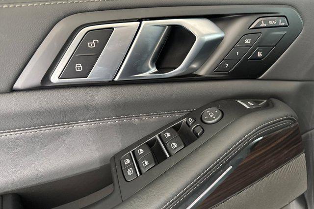 new 2026 BMW X7 car, priced at $98,585