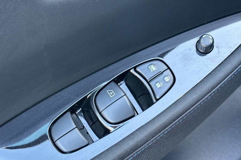 used 2020 Nissan Leaf car, priced at $13,999