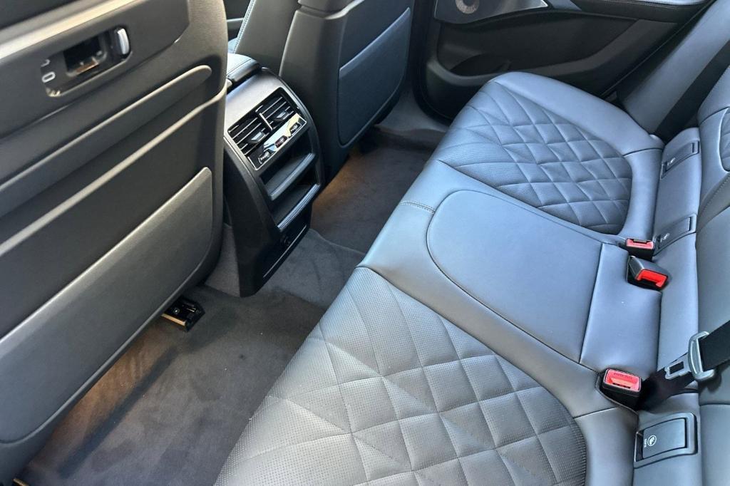 new 2026 BMW X6 car, priced at $110,275