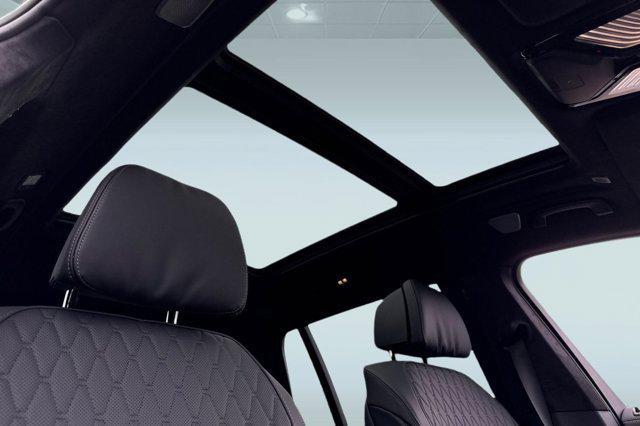 new 2026 BMW X7 car, priced at $129,140