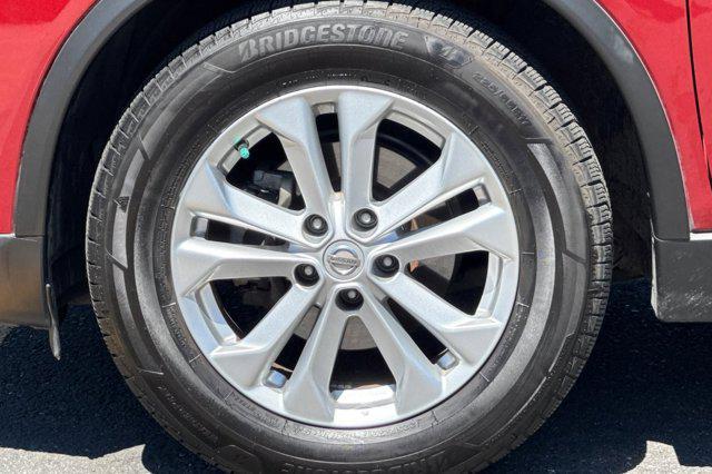 used 2015 Nissan Rogue car, priced at $9,498