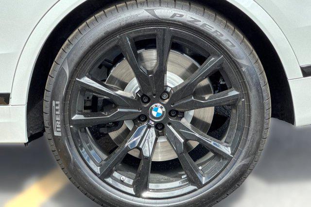 new 2026 BMW X7 car, priced at $127,260