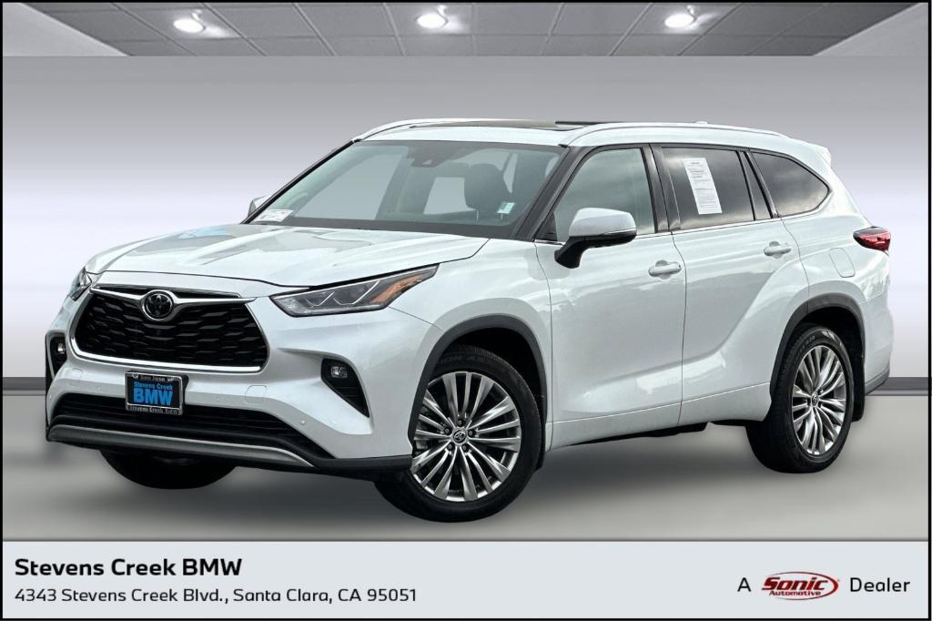 used 2022 Toyota Highlander car, priced at $40,998