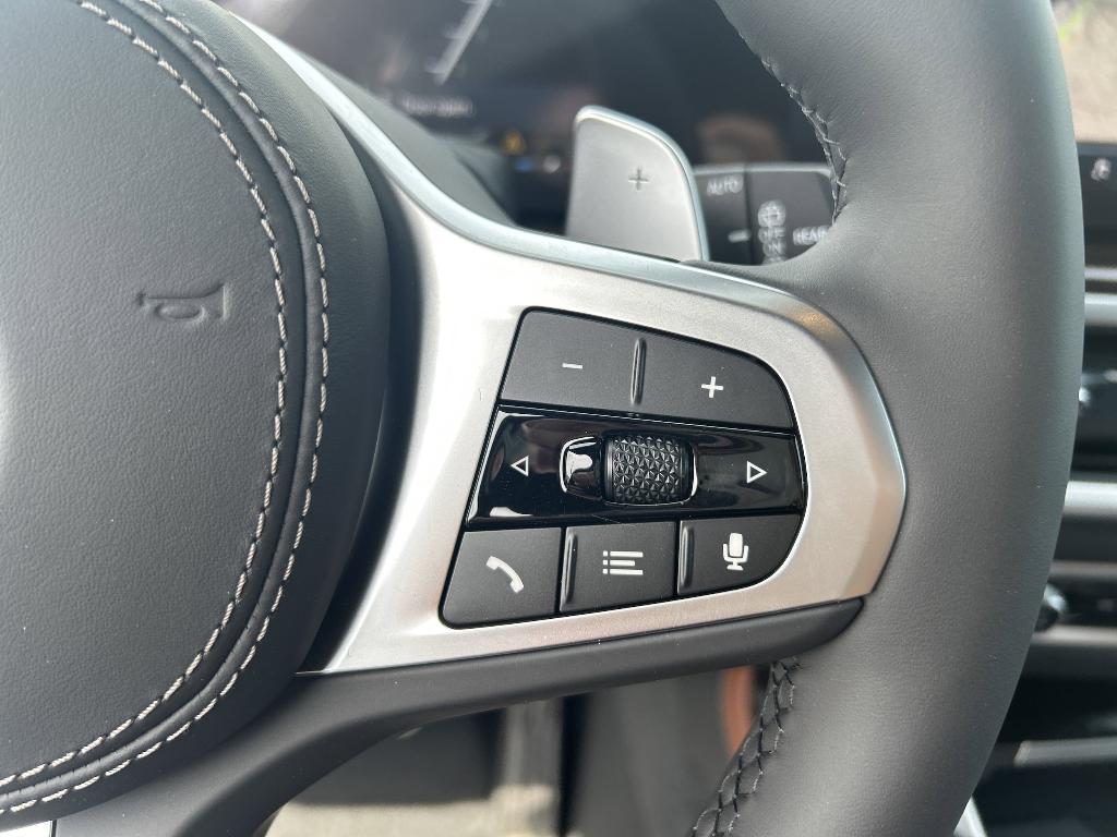 new 2025 BMW X7 car, priced at $100,500