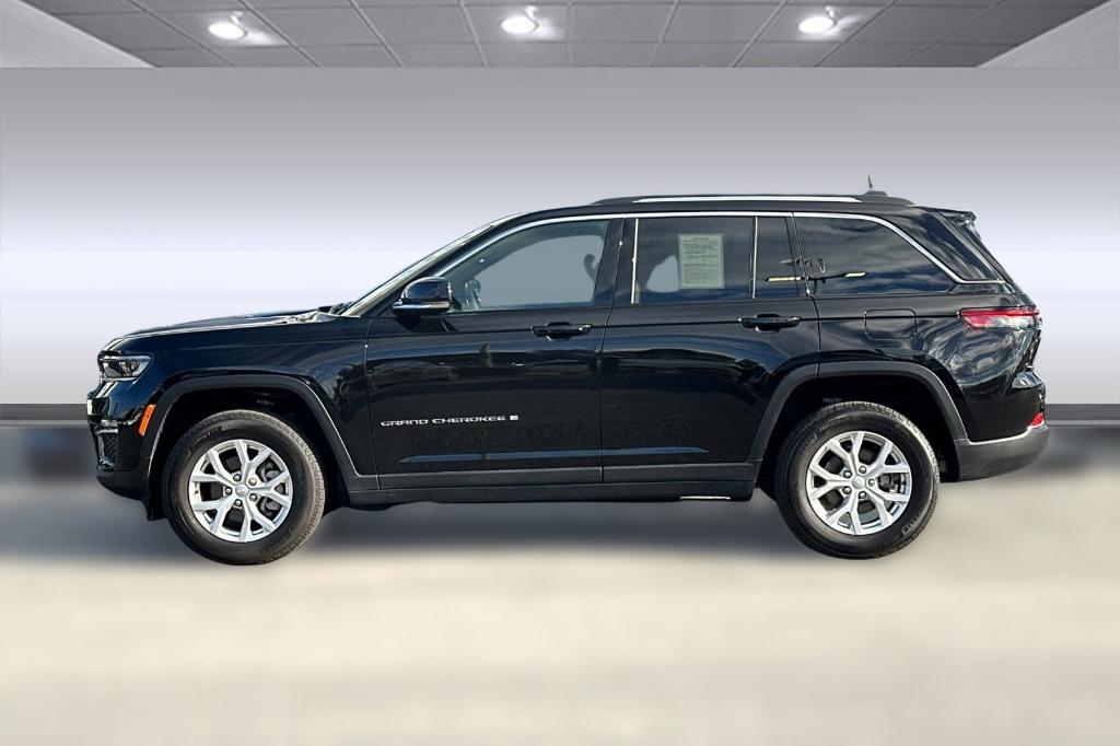 used 2024 Jeep Grand Cherokee car, priced at $36,999