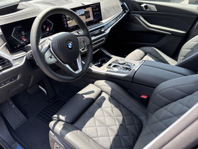 new 2026 BMW X7 car, priced at $89,425