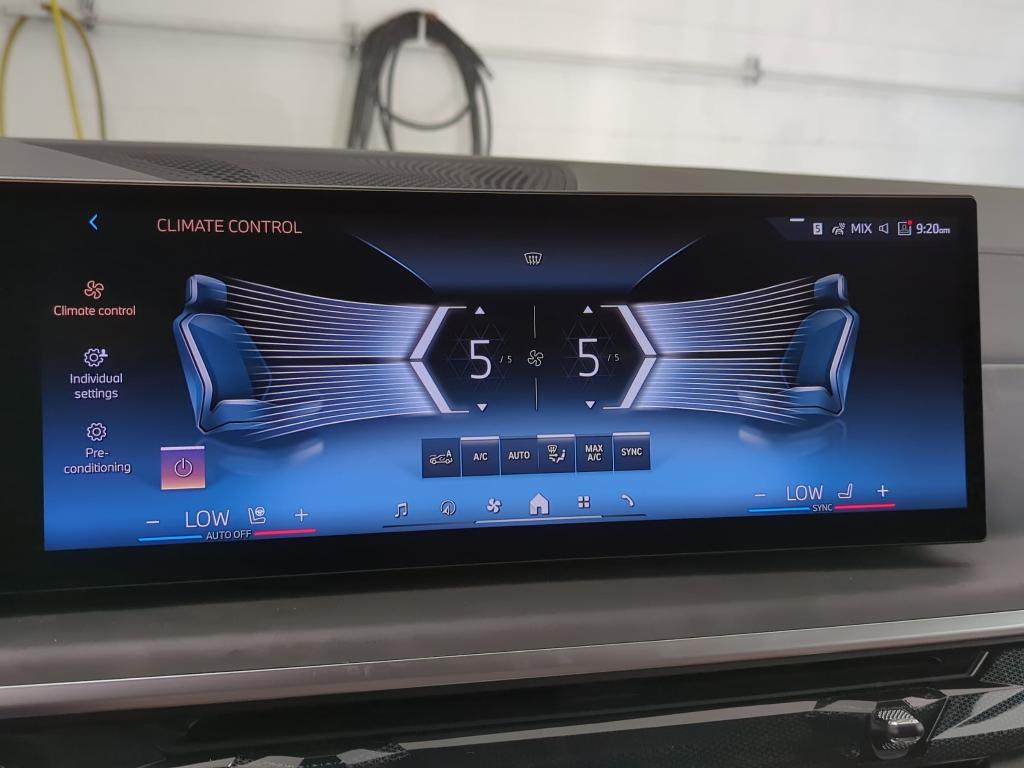 new 2025 BMW X7 car, priced at $93,400