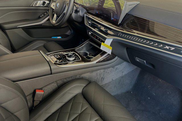 new 2025 BMW X7 car, priced at $93,350