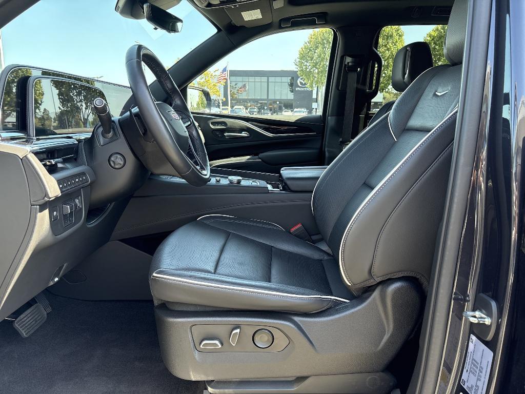 used 2022 Cadillac Escalade car, priced at $73,999