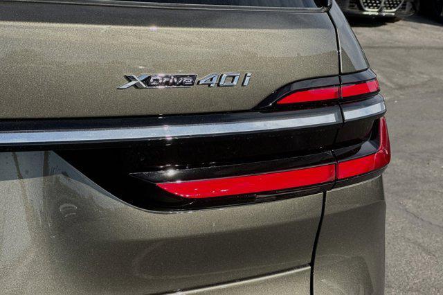 new 2025 BMW X7 car, priced at $93,550