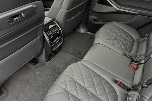 new 2025 BMW X7 car, priced at $92,700