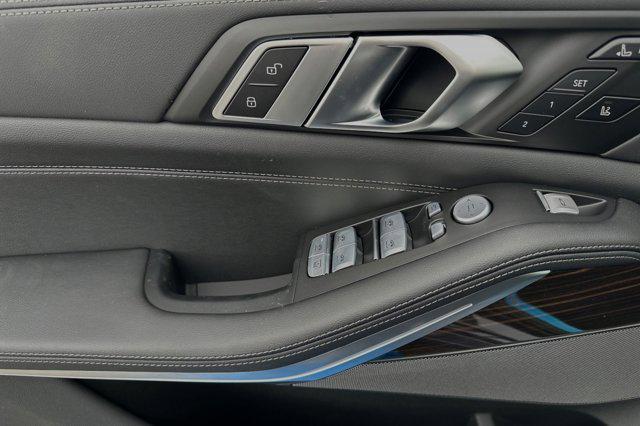 new 2025 BMW X7 car, priced at $92,700