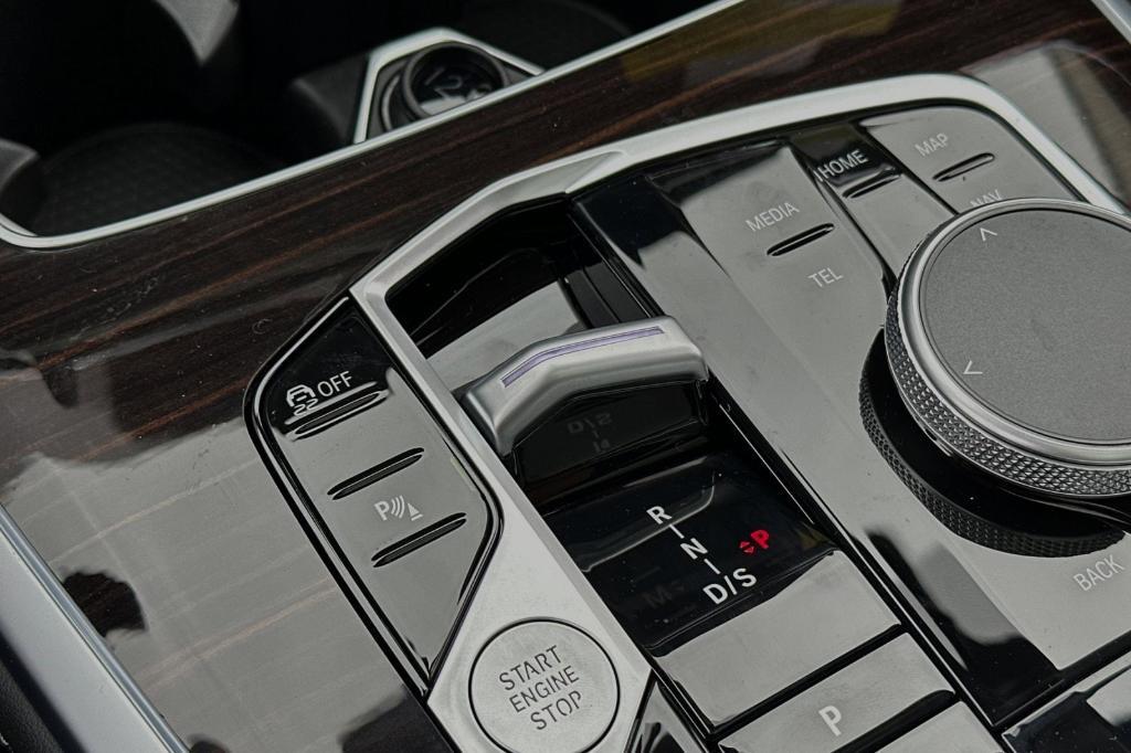 new 2025 BMW X7 car, priced at $92,700