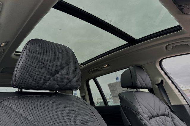 new 2025 BMW X7 car, priced at $92,700