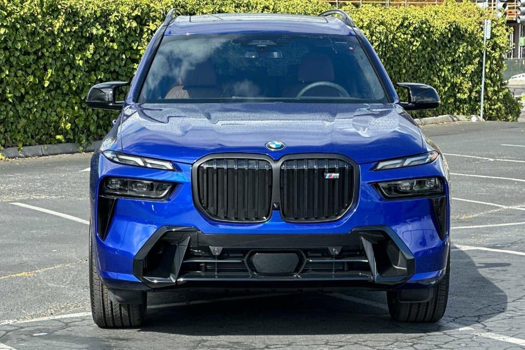 new 2025 BMW X7 car, priced at $117,270