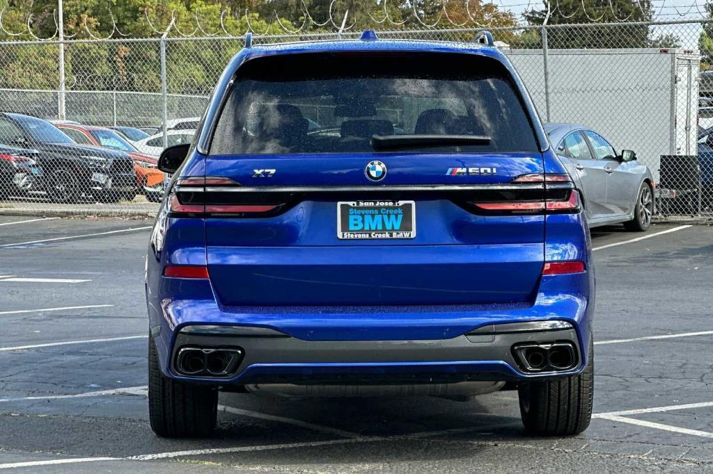 new 2025 BMW X7 car, priced at $117,270