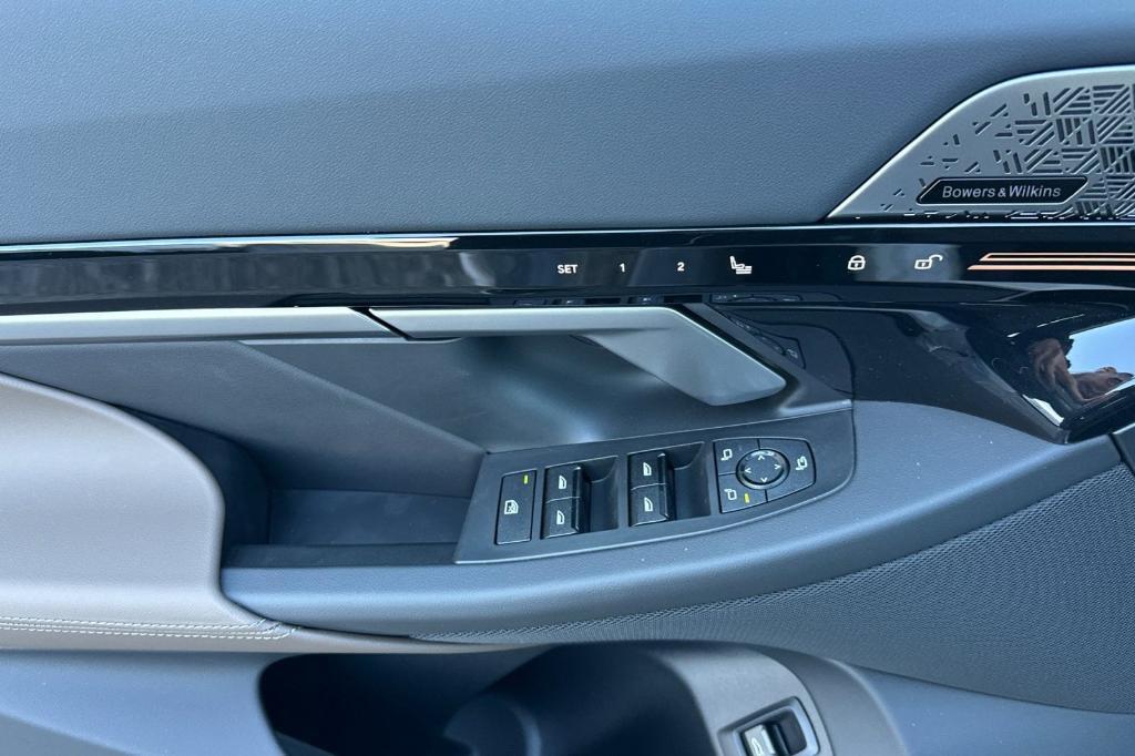new 2025 BMW 530 car, priced at $65,655