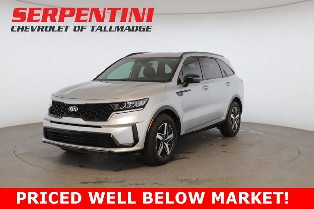 used 2021 Kia Sorento car, priced at $21,560