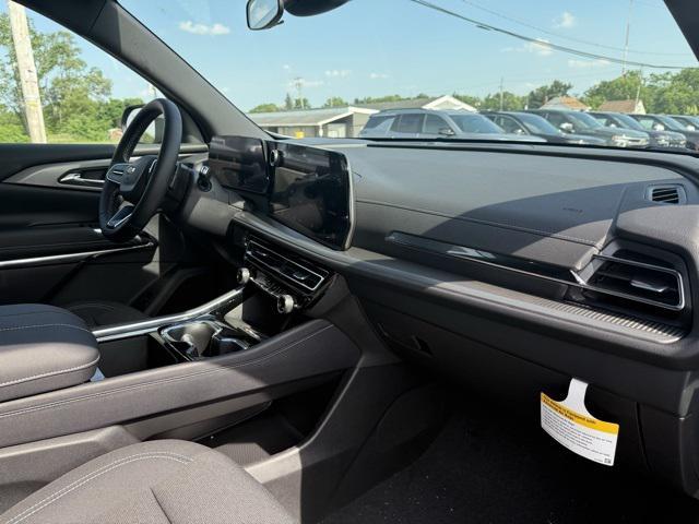 new 2025 Chevrolet Traverse car, priced at $40,637