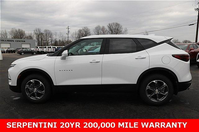 new 2025 Chevrolet Blazer car, priced at $32,890