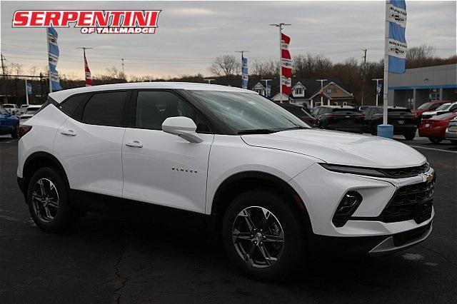 new 2025 Chevrolet Blazer car, priced at $37,068