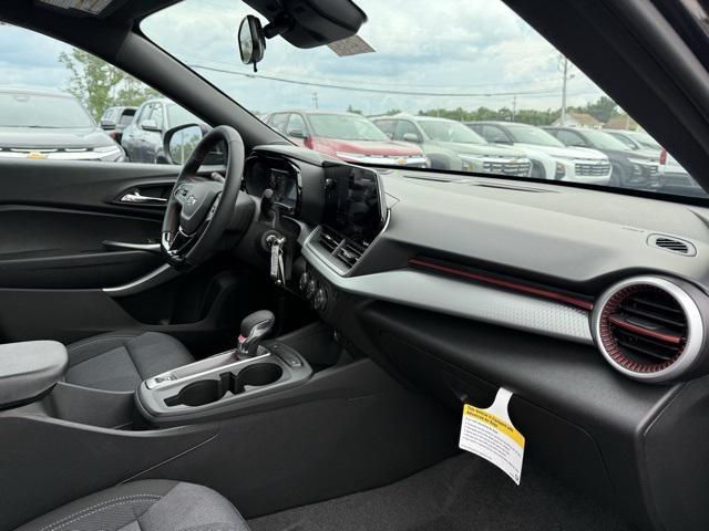new 2025 Chevrolet Trax car, priced at $21,035