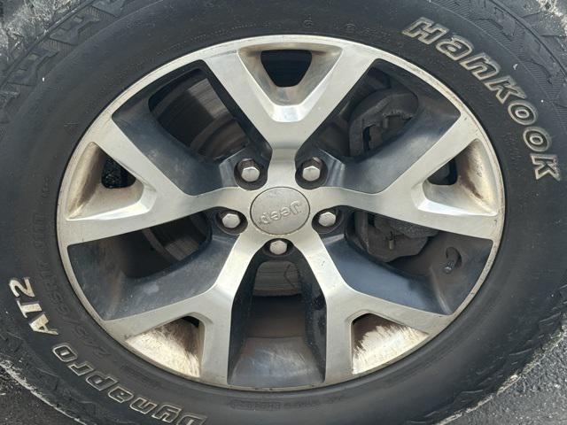 used 2014 Jeep Cherokee car, priced at $12,386