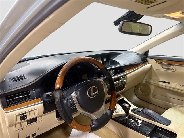 used 2014 Lexus ES 300h car, priced at $12,000