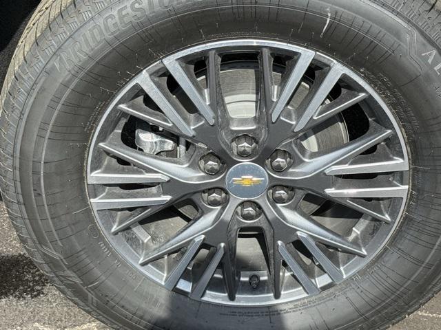 new 2025 Chevrolet Traverse car, priced at $40,637