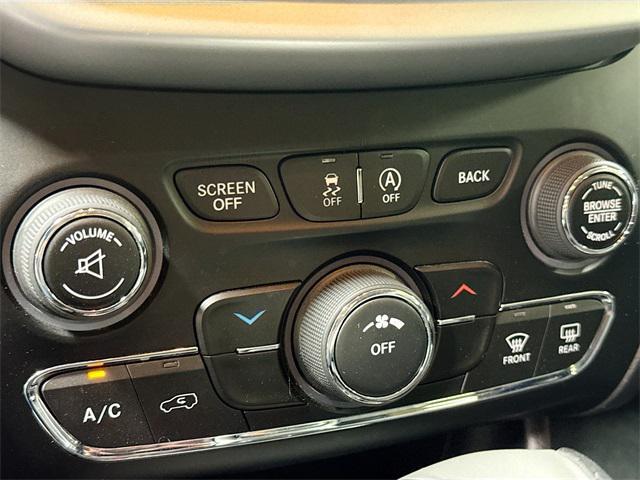 used 2018 Jeep Cherokee car, priced at $13,907