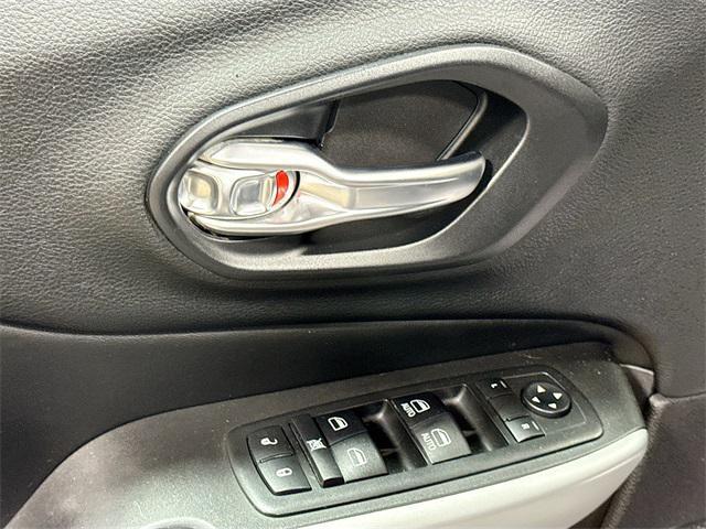 used 2018 Jeep Cherokee car, priced at $13,907