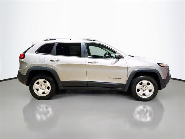 used 2018 Jeep Cherokee car, priced at $13,907