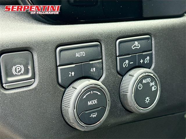 new 2025 Chevrolet Silverado 1500 car, priced at $40,490