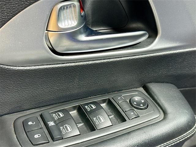 used 2019 Chrysler Pacifica car, priced at $16,125