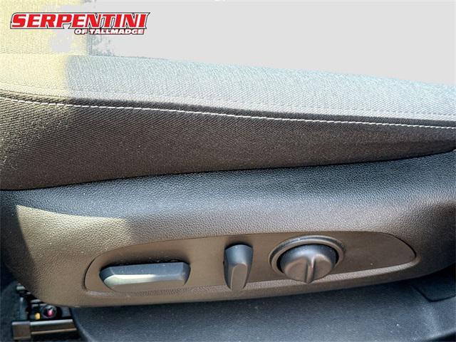 used 2022 Chevrolet Equinox car, priced at $17,999