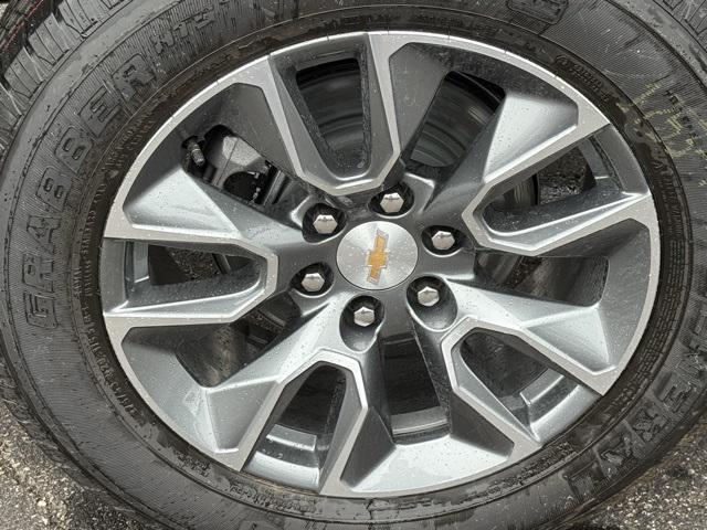 new 2025 Chevrolet Silverado 1500 car, priced at $40,290