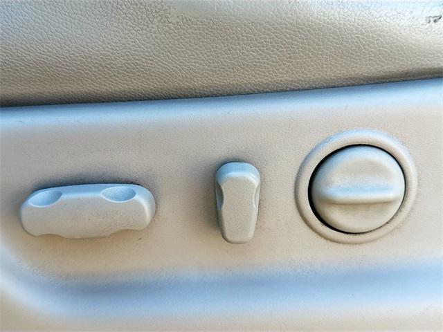 used 2012 Chevrolet Suburban car, priced at $12,500