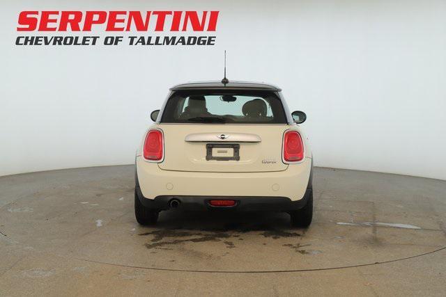 used 2014 MINI Hardtop car, priced at $9,999