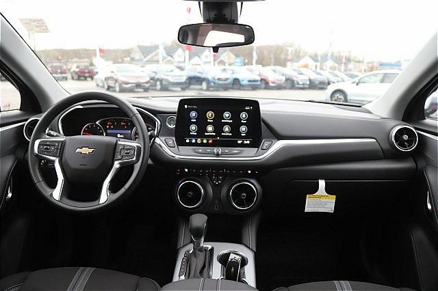 new 2025 Chevrolet Blazer car, priced at $32,890