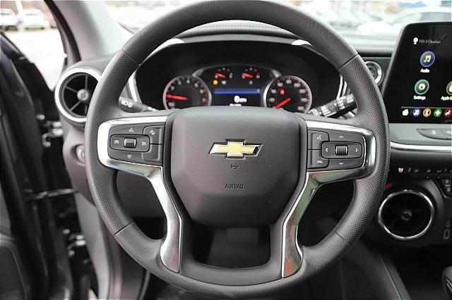 new 2025 Chevrolet Blazer car, priced at $32,890