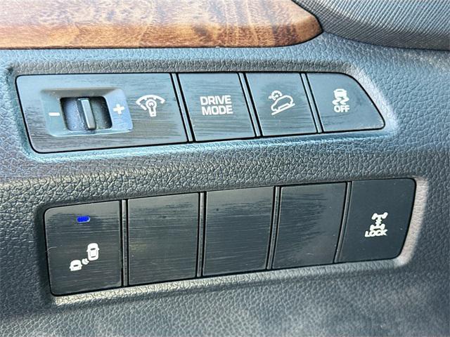 used 2019 Hyundai Santa Fe XL car, priced at $13,679